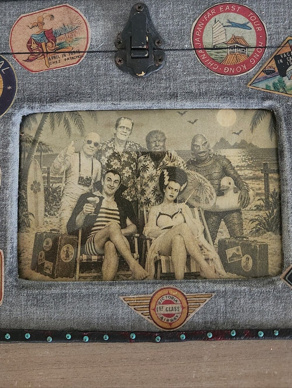 Alfred J Travel Trunk 4x6 Photo Frame Monster Vacation Halloween Decor